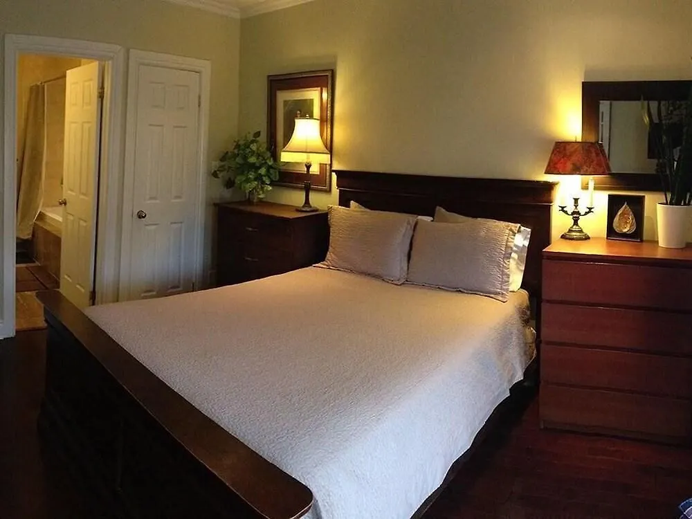 A Seaton Dream Hotel Toronto Canada