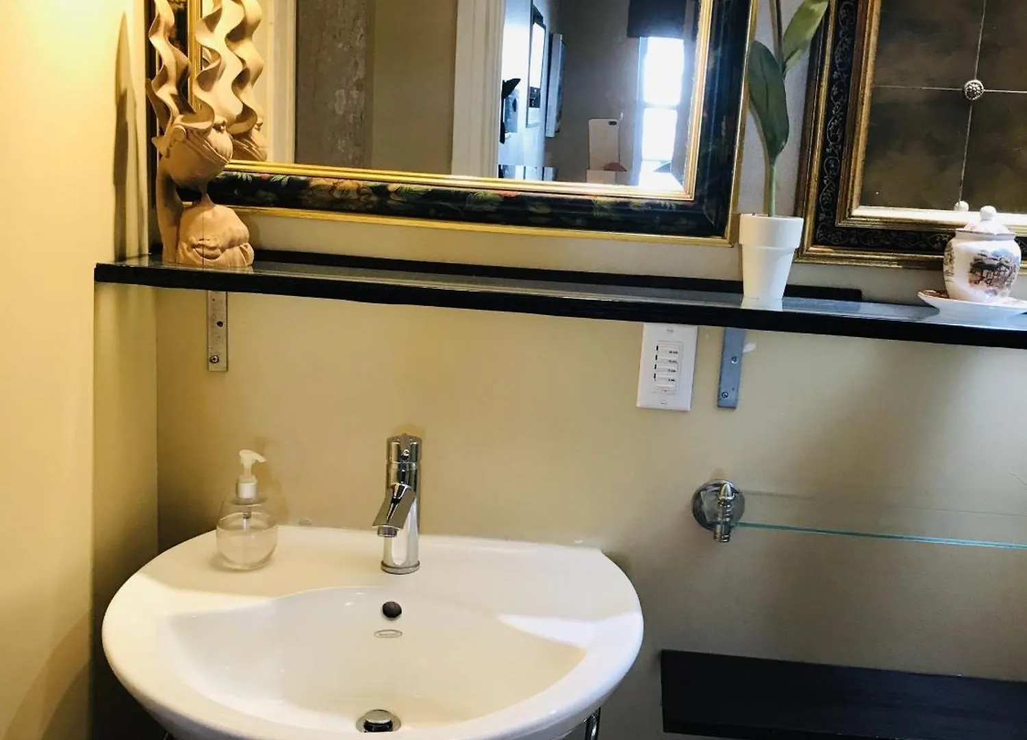 A Seaton Dream Hotel Toronto Canada